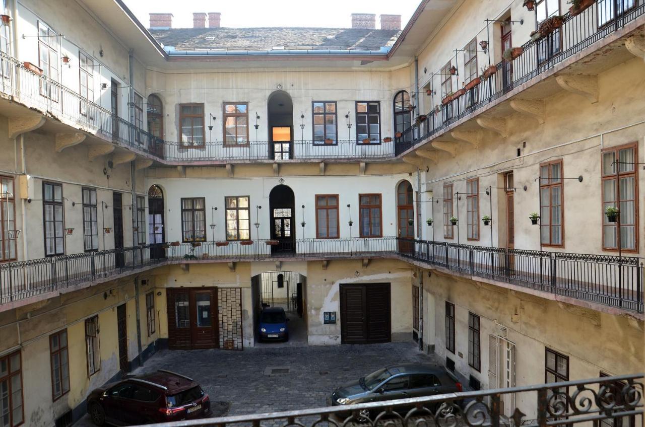 Central Astoria Apartments Budapest Exterior photo